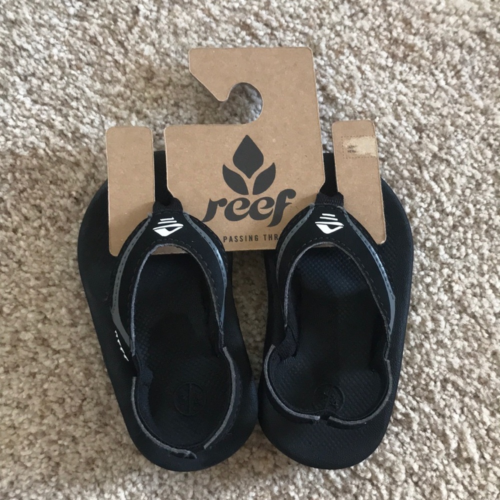 Baby Reef Sandals size 3/4